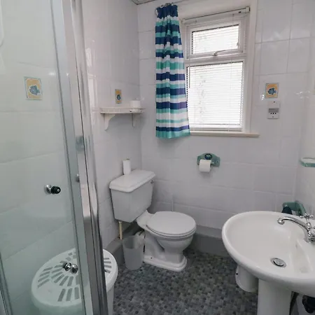 61 West Avenue * Filey