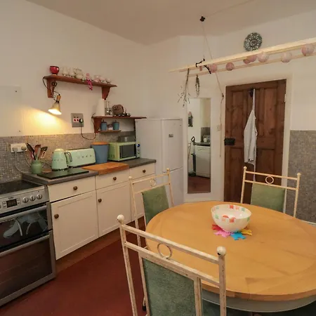 アパート 61 West Avenue *